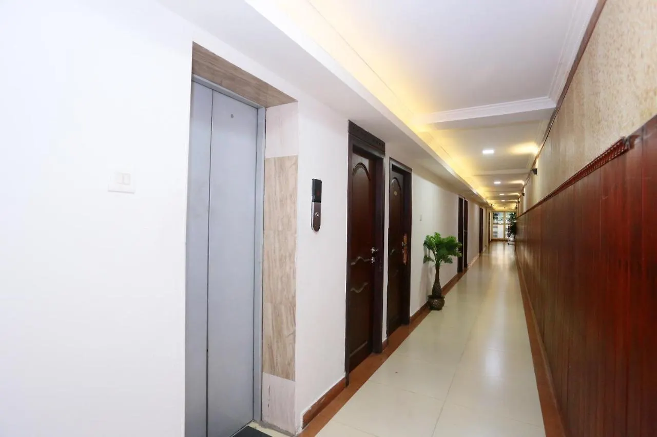 Hotel Oyo 8331 Kodavath Residency Alwaye