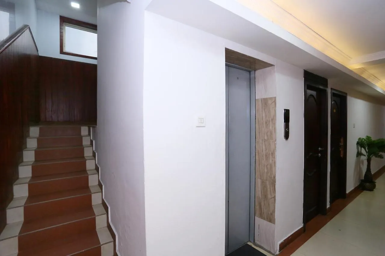 Hotel Oyo 8331 Kodavath Residency Alwaye