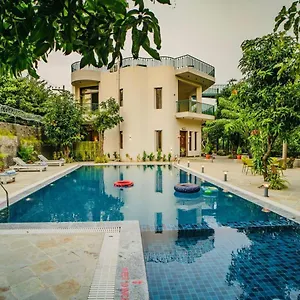 Mahogany Mansion Villa Udaipur